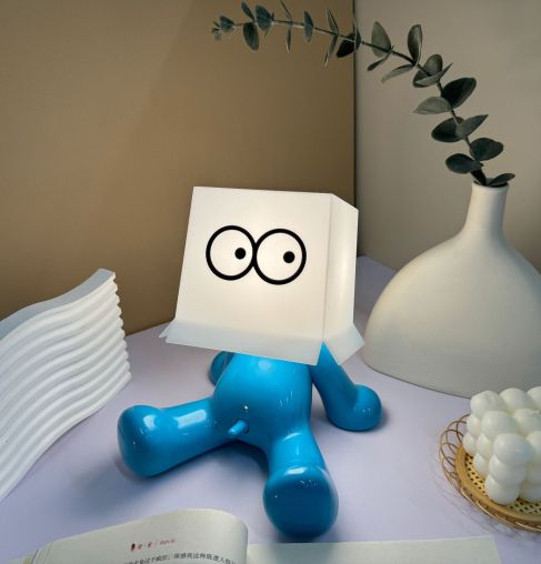 Lampen-Larry - Sitzend Boxed