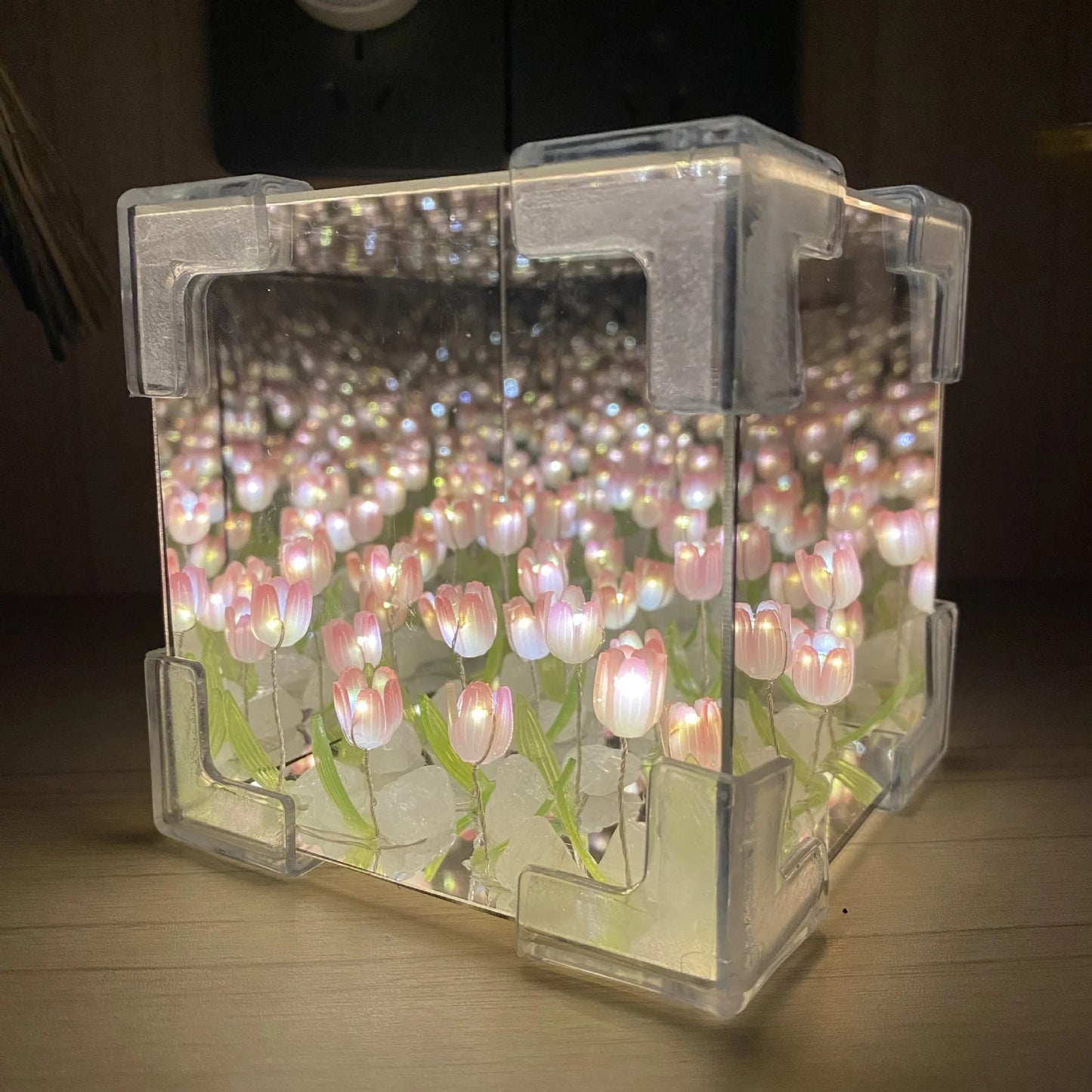 Bloomore – Spiegelnde Tulpenlampe zum Selberbauen