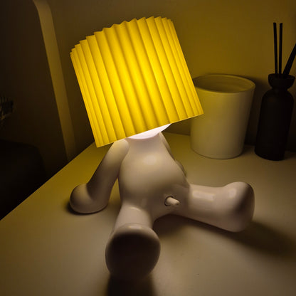 Lampen-Larry - Sitzend